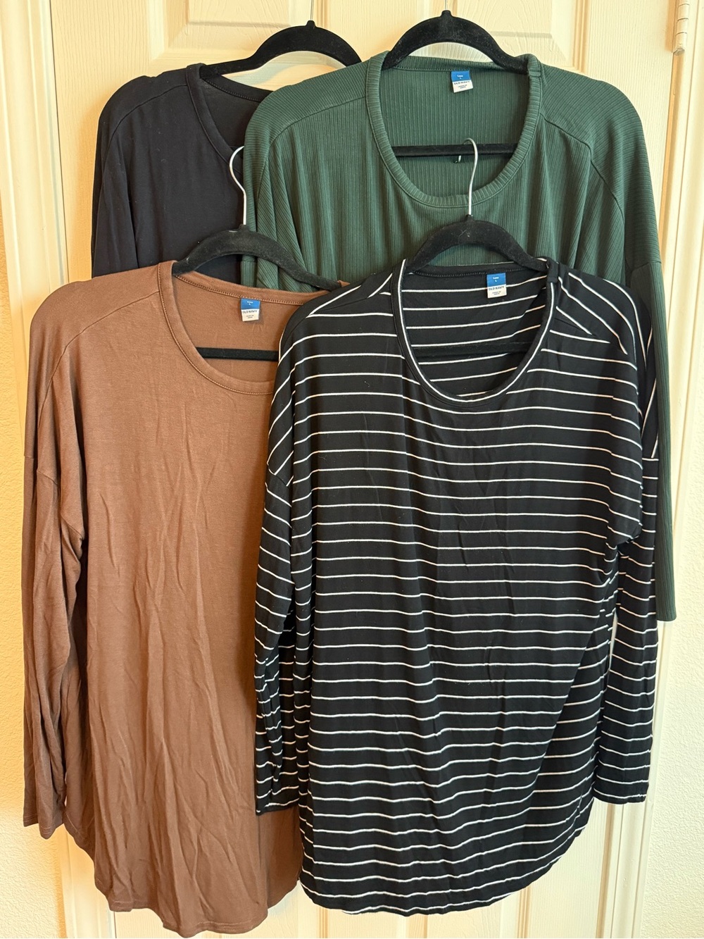 Old Navy women’s LUXE Long Sleeve set of 4